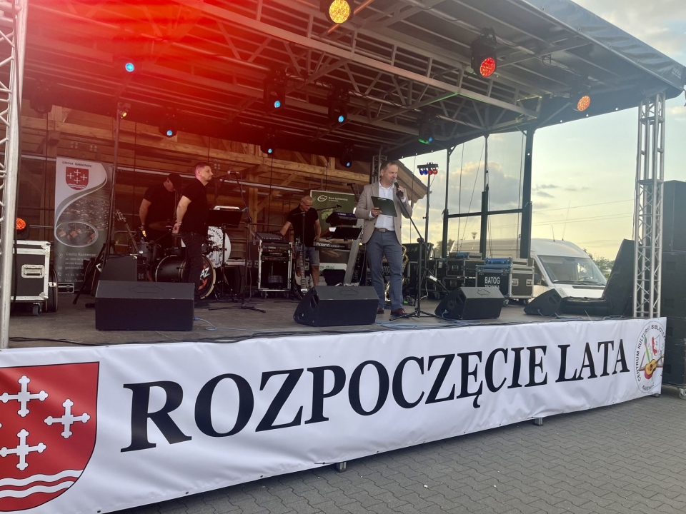 Scena_glowna_imprezy_plenerowej